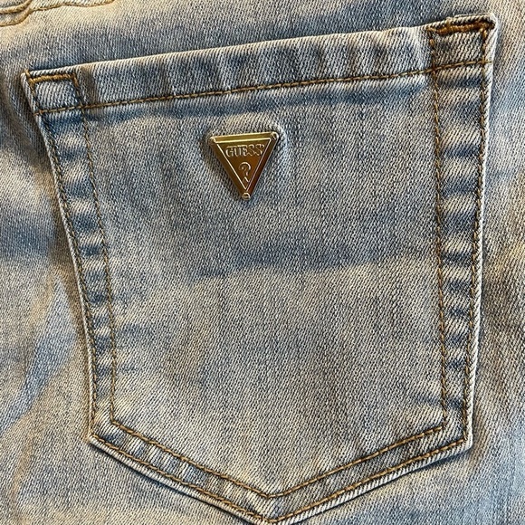 F: GUESS Women's Vintage Denim High-rise Light wash Shorts Sz 30 - Picture 4 of 12